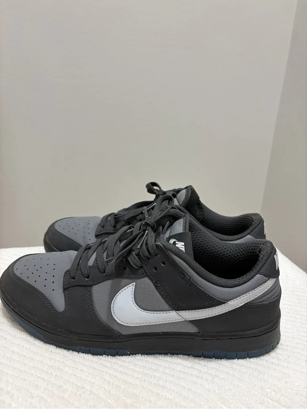 Nike Dunk Low Anthracite Pure Platinum Industrial Blue Mens 9M / Wmns 10.5 (Std)